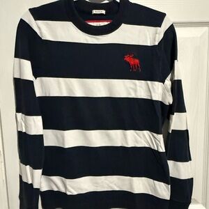 Abercrombie & Fitch Navy and White Striped Sweatshirt
